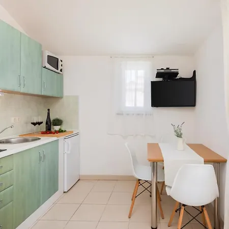 Villa Vodice 아파트