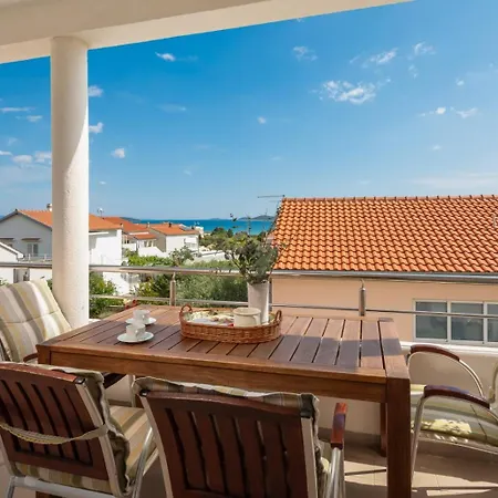 Villa Vodice * 沃迪切