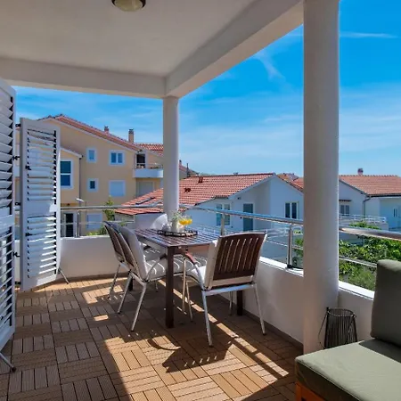 Villa Vodice Apartment *